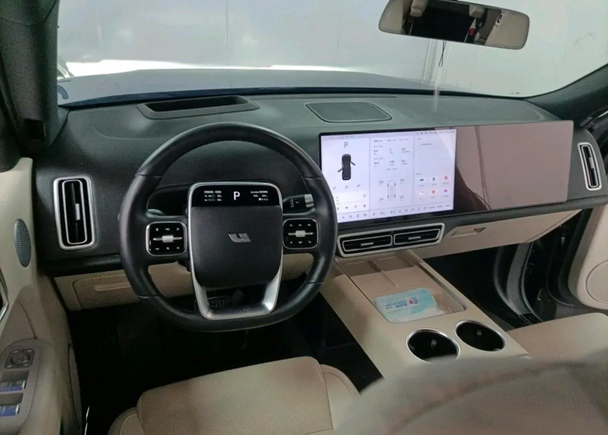 2024 Volvo S60 2.0T 197HP L4 7DCT,autocango,china used car exporter,china ev exporter,chinese used car exporter,chinese used ev exporter