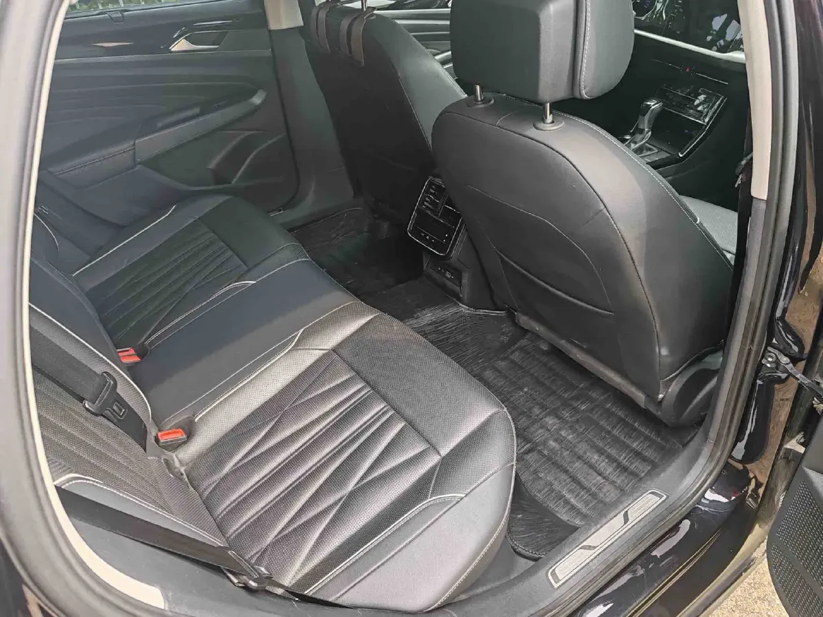 2021 Volkswagen Passat 2.0T 186HP L4 7DCT,autocango,china used car exporter,china ev exporter,chinese used car exporter,chinese used ev exporter