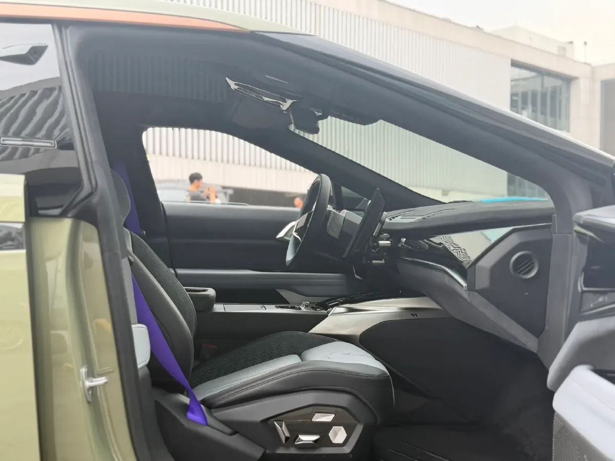 2023 HiPhi Z BEV 120KWH,autocango,china used car exporter,china ev exporter,chinese used car exporter,chinese used ev exporter