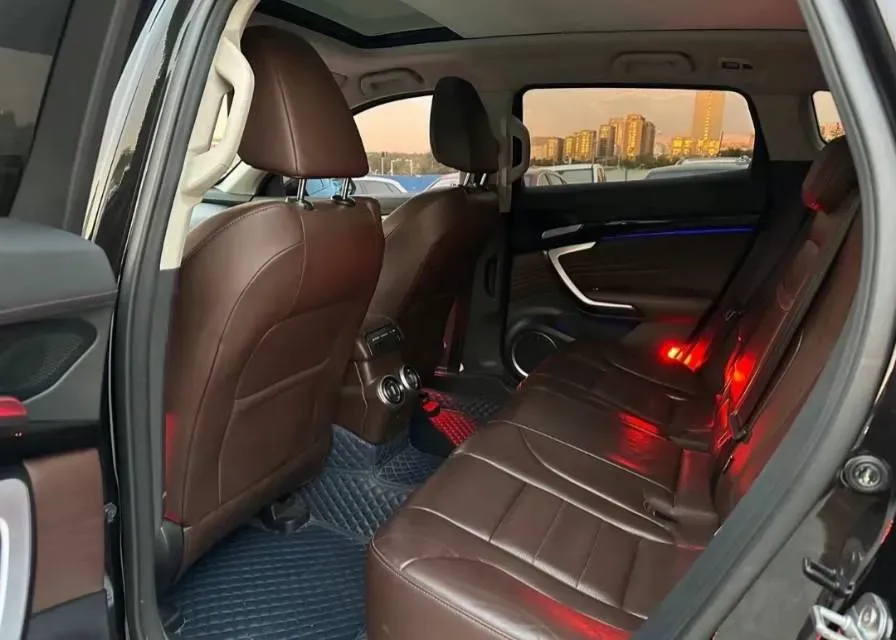 2017 WEY VV7 2.0T 234HP L4 7DCT,autocango,china used car exporter,china ev exporter,chinese used car exporter,chinese used ev exporter