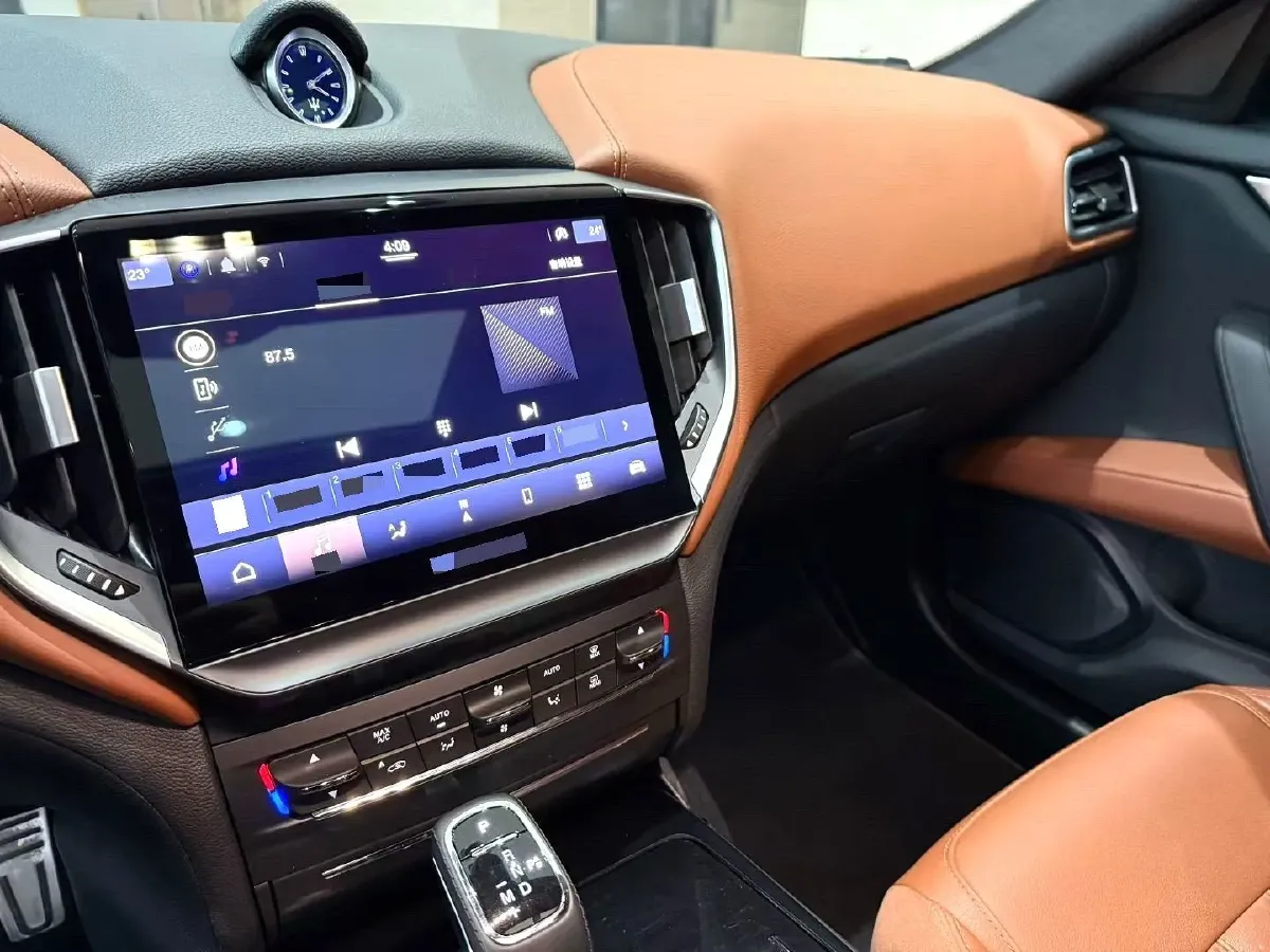 2022 Maserati Ghibli 3.0T 350HP V6 8AT,autocango,china used car exporter,china ev exporter,chinese used car exporter,chinese used ev exporter