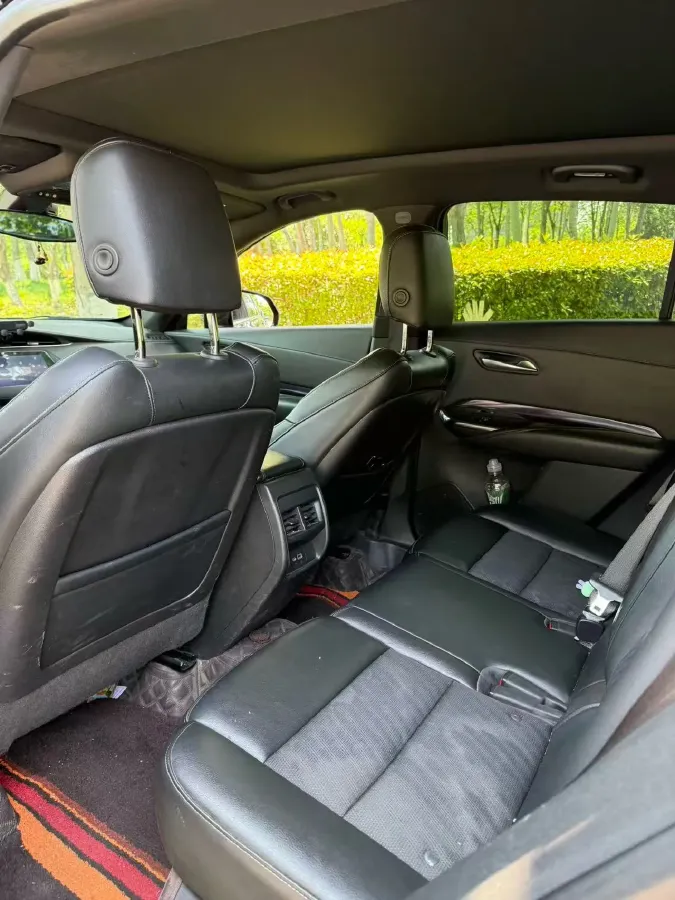 2022 Cadillac XT4 2.0T 237HP L4 9AT,autocango,china used car exporter,china ev exporter,chinese used car exporter,chinese used ev exporter