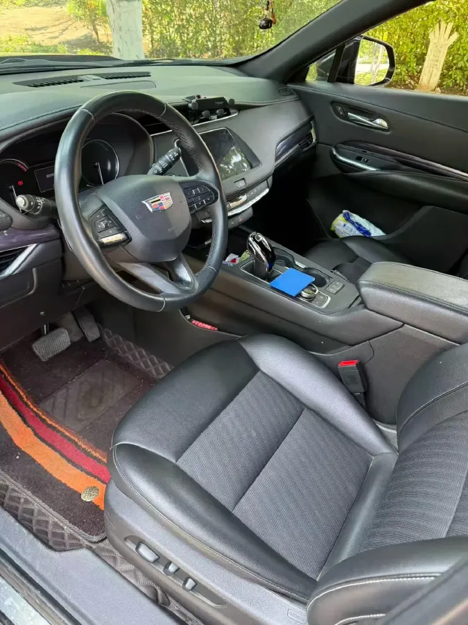 2022 Cadillac XT4 2.0T 237HP L4 9AT,autocango,china used car exporter,china ev exporter,chinese used car exporter,chinese used ev exporter