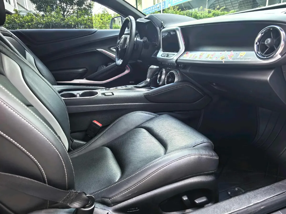 2017 Chevrolet Camaro 2.0T 275HP L4 8AT,autocango,china used car exporter,china ev exporter,chinese used car exporter,chinese used ev exporter