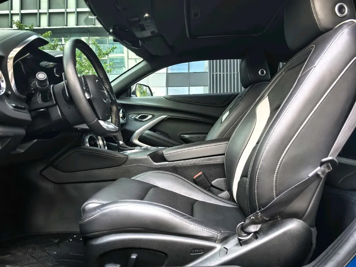 2017 Chevrolet Camaro 2.0T 275HP L4 8AT,autocango,china used car exporter,china ev exporter,chinese used car exporter,chinese used ev exporter