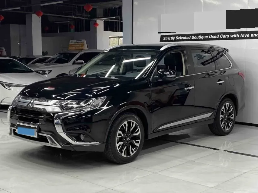 2019 Mitsubishi Outlander 2.4L 192HP L4 CVT,autocango,china used car exporter,china ev exporter,chinese used car exporter,chinese used ev exporter