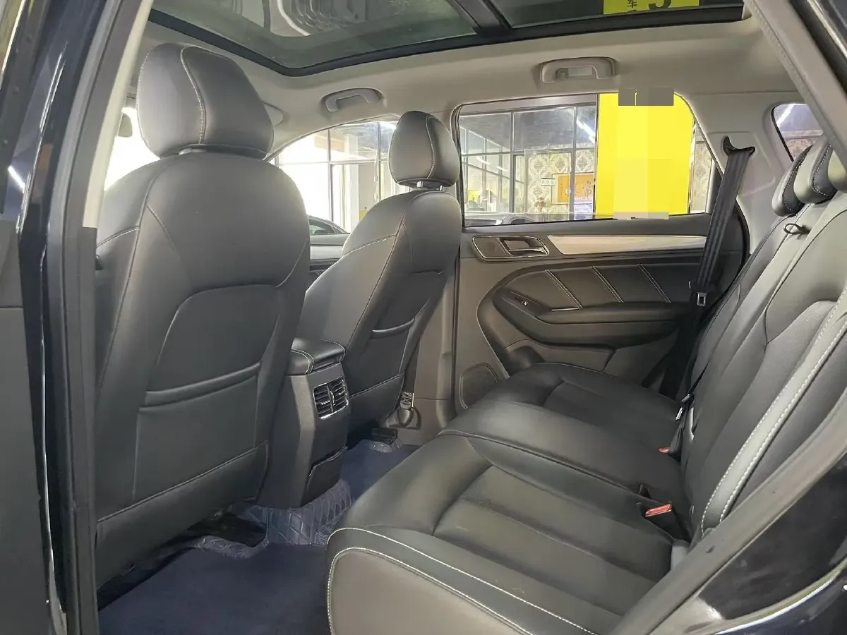 2020 Roewe i6 1.5T 169HP L4 7DCT,autocango,china used car exporter,china ev exporter,chinese used car exporter,chinese used ev exporter