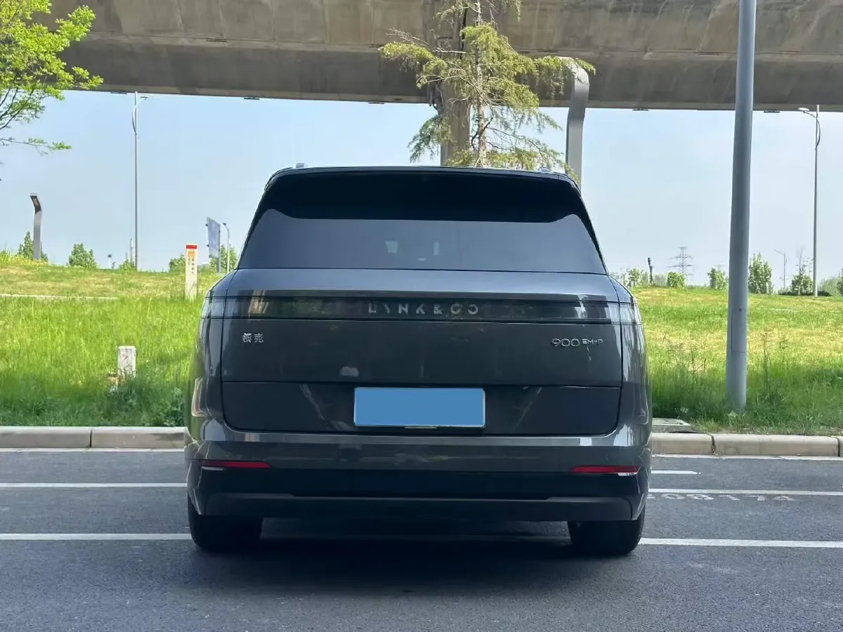 2025 LYNK&CO 900 1.5T 190HP L4 3DHT PHEV 43.3KWH,autocango,china used car exporter,china ev exporter,chinese used car exporter,chinese used ev exporter