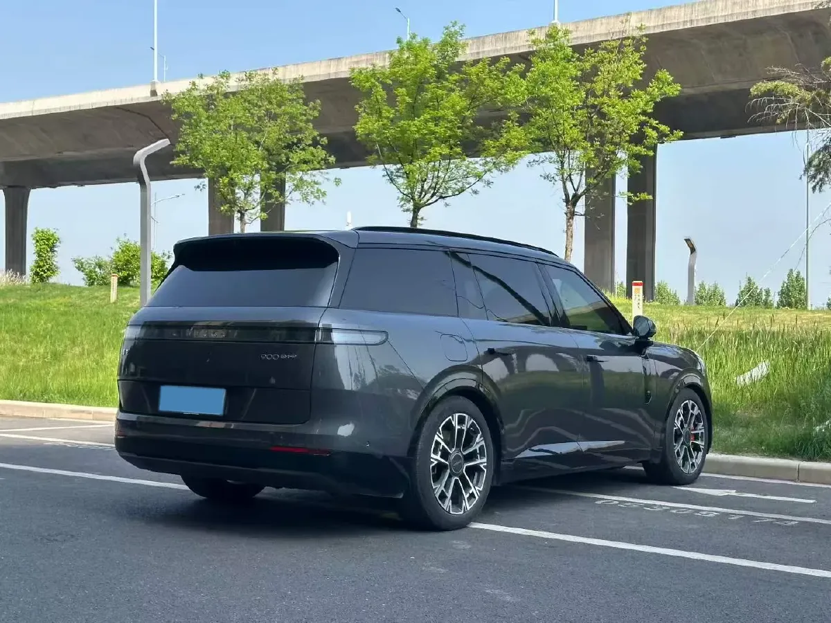 2025 LYNK&CO 900 1.5T 190HP L4 3DHT PHEV 43.3KWH,autocango,china used car exporter,china ev exporter,chinese used car exporter,chinese used ev exporter