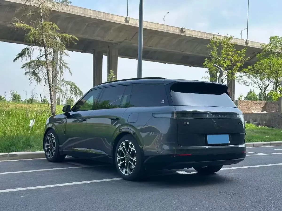 2025 LYNK&CO 900 1.5T 190HP L4 3DHT PHEV 43.3KWH,autocango,china used car exporter,china ev exporter,chinese used car exporter,chinese used ev exporter