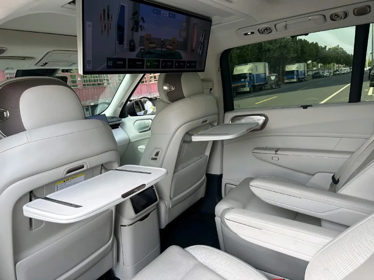 2025 LYNK&CO 900 1.5T 190HP L4 3DHT PHEV 43.3KWH,autocango,china used car exporter,china ev exporter,chinese used car exporter,chinese used ev exporter