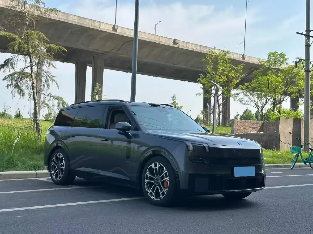 2025 LYNK&CO 900 1.5T 190HP L4 3DHT PHEV 43.3KWH,autocango,china used car exporter,china ev exporter,chinese used car exporter,chinese used ev exporter