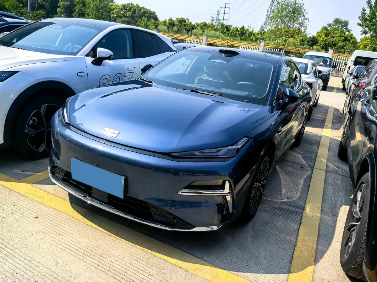 2025 Geely Galaxy Starshine 8 1.5T 163HP L4 3DHT PHEV 27.69KWH,autocango,china used car exporter,china ev exporter,chinese used car exporter,chinese used ev exporter