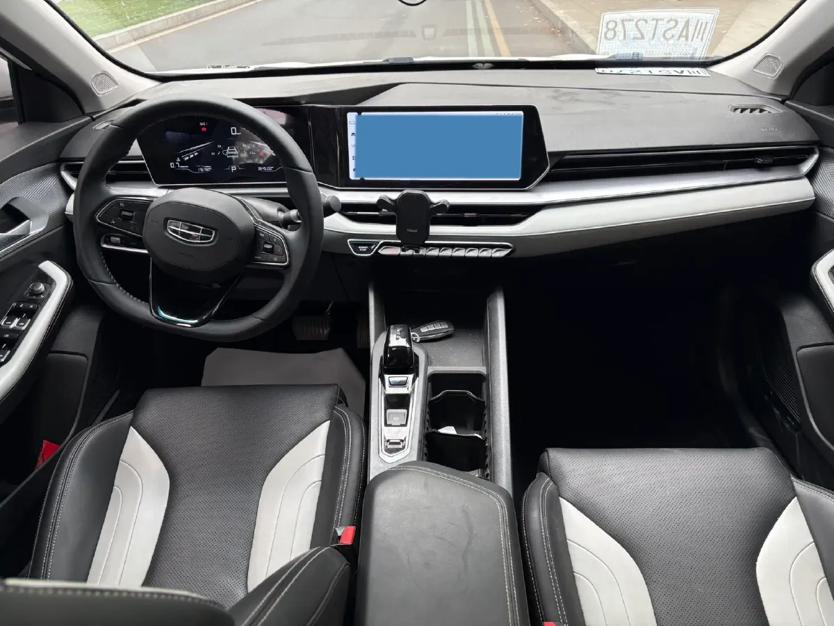 2024 Geely Binray 1.5T 181HP L4 7DCT,autocango,china used car exporter,china ev exporter,chinese used car exporter,chinese used ev exporter