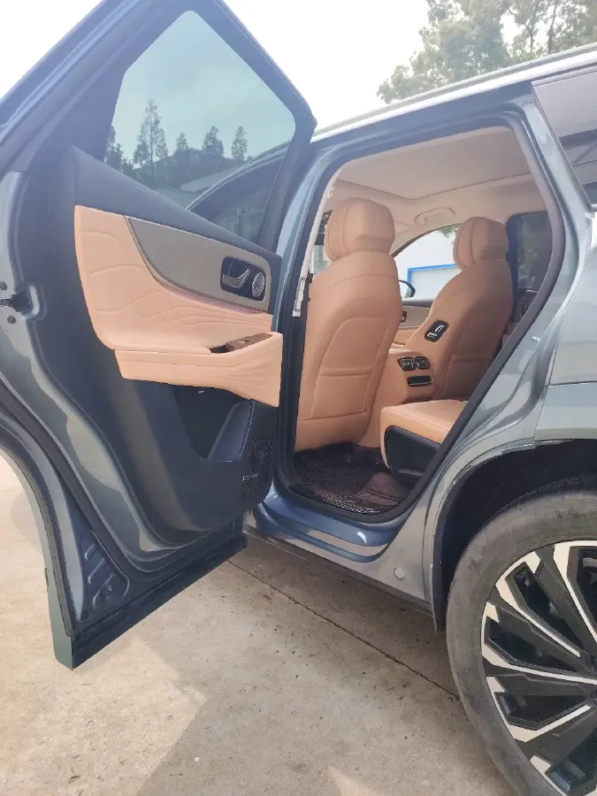 2023 Chery Tiggo 9 2.0T 261HP L4 8AT,autocango,china used car exporter,china ev exporter,chinese used car exporter,chinese used ev exporter