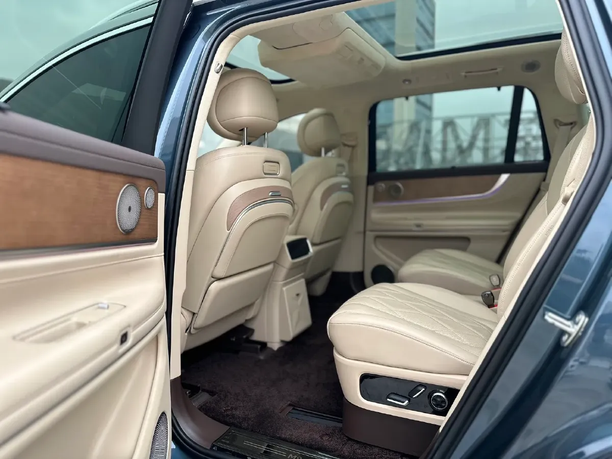 2024 AITO AITO M9 1.5T 152HP L4 REEV 42KWH,autocango,china used car exporter,china ev exporter,chinese used car exporter,chinese used ev exporter