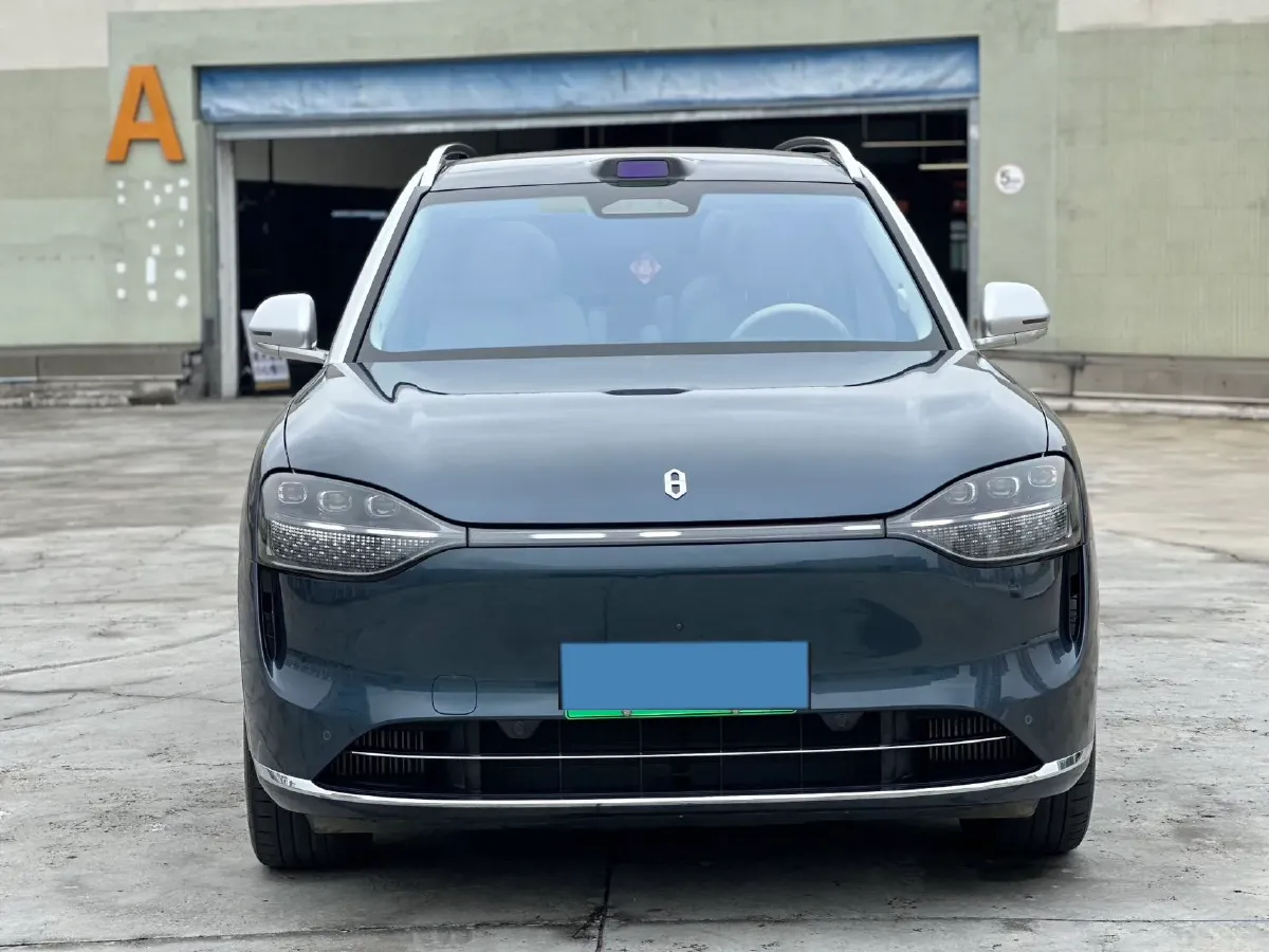 2024 AITO AITO M9 1.5T 152HP L4 REEV 42KWH,autocango,china used car exporter,china ev exporter,chinese used car exporter,chinese used ev exporter