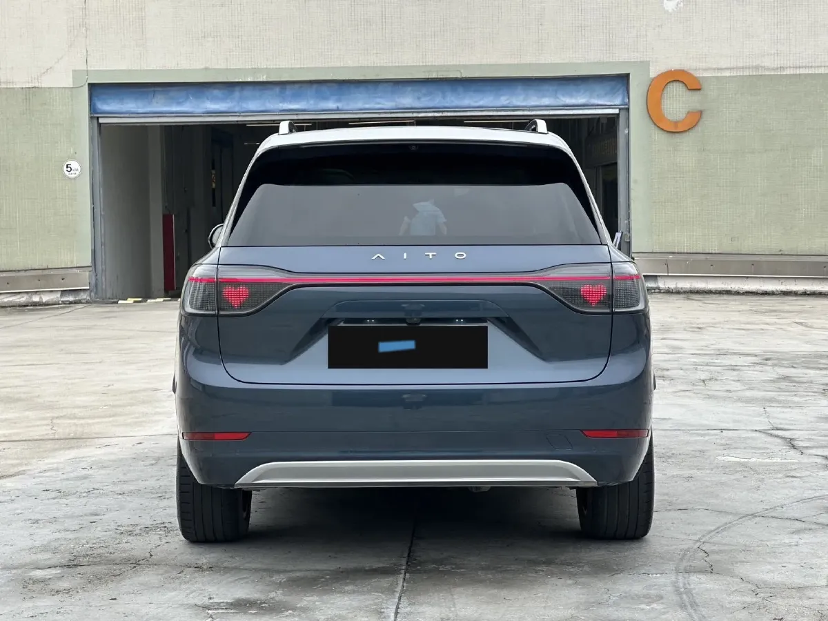 2024 AITO AITO M9 1.5T 152HP L4 REEV 42KWH,autocango,china used car exporter,china ev exporter,chinese used car exporter,chinese used ev exporter