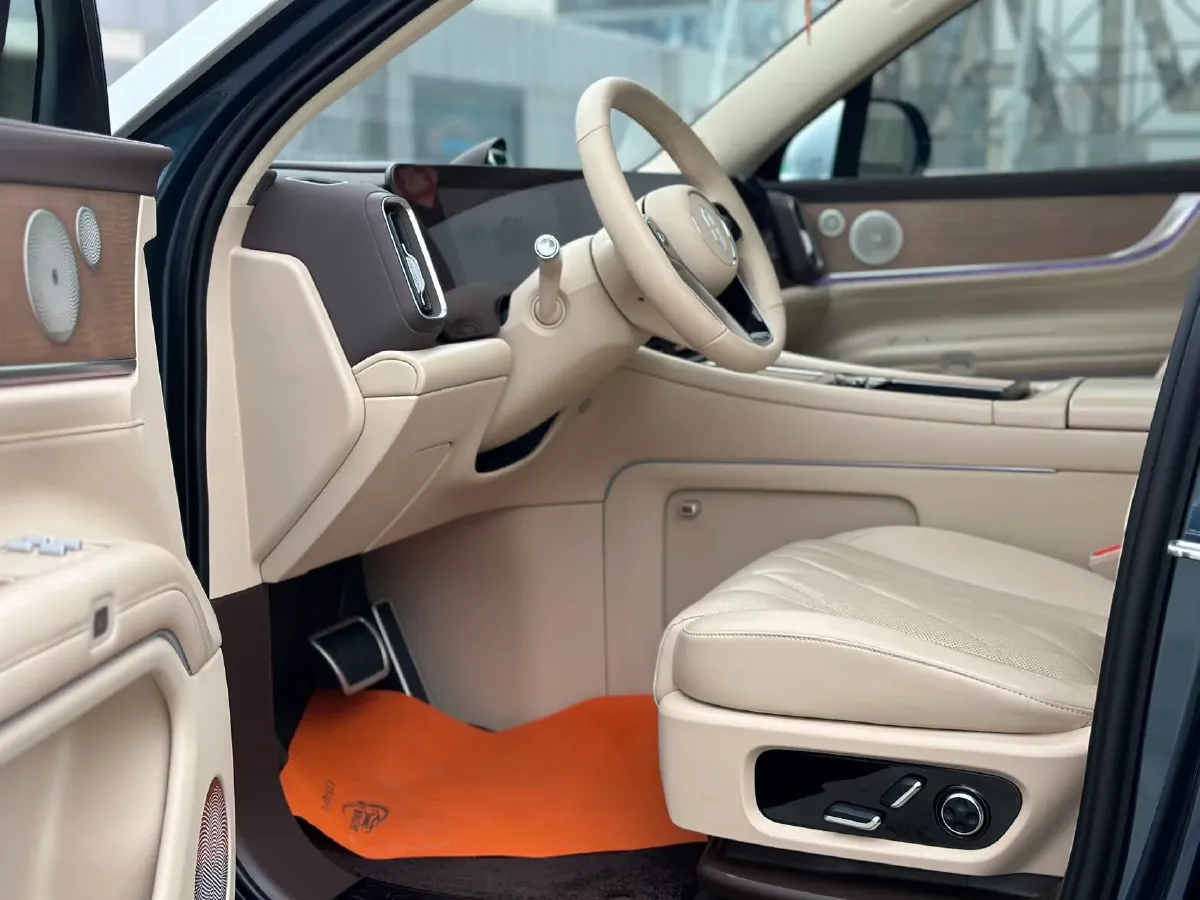 2024 AITO AITO M9 1.5T 152HP L4 REEV 42KWH,autocango,china used car exporter,china ev exporter,chinese used car exporter,chinese used ev exporter