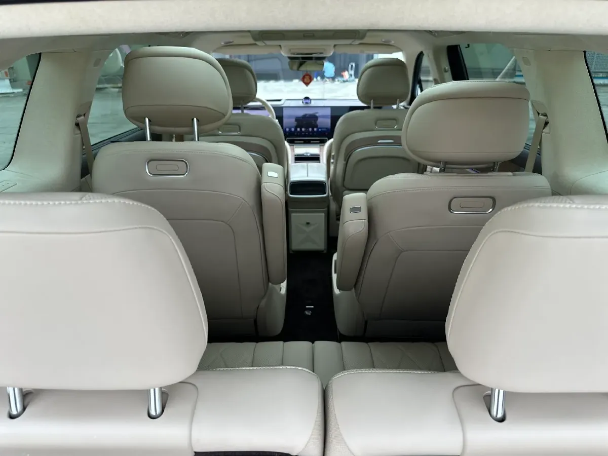 2024 AITO AITO M9 1.5T 152HP L4 REEV 42KWH,autocango,china used car exporter,china ev exporter,chinese used car exporter,chinese used ev exporter