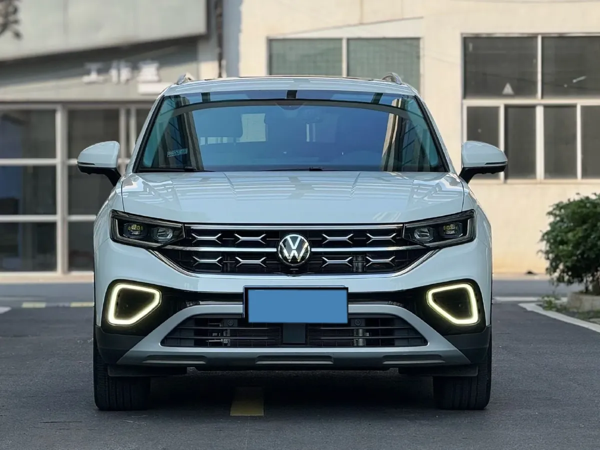 2024 Volkswagen Tayron 2.0T 186HP L4 7DCT,autocango,china used car exporter,china ev exporter,chinese used car exporter,chinese used ev exporter