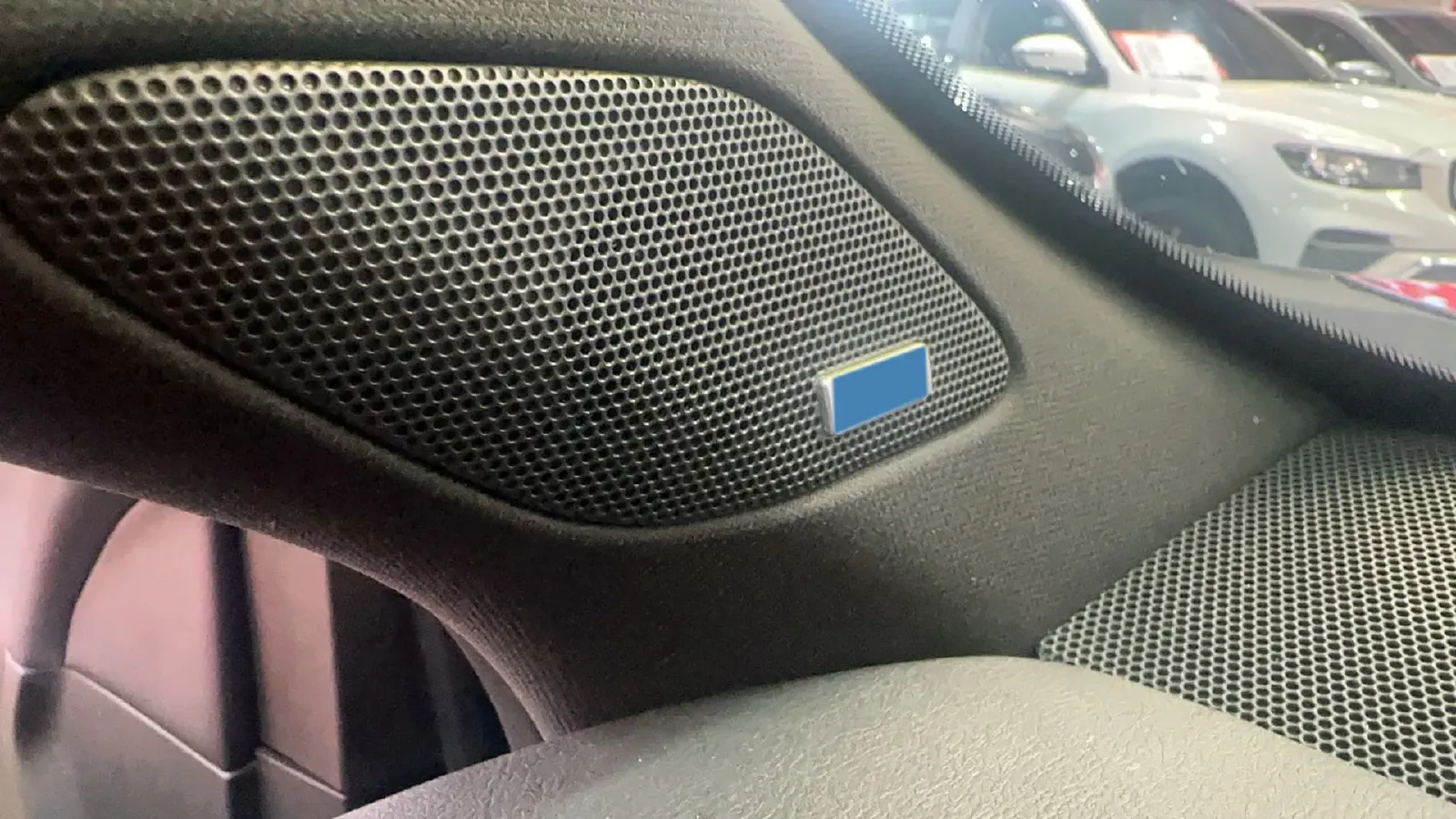 2022 Cadillac XT4 2.0T 237HP L4 9AT,autocango,china used car exporter,china ev exporter,chinese used car exporter,chinese used ev exporter