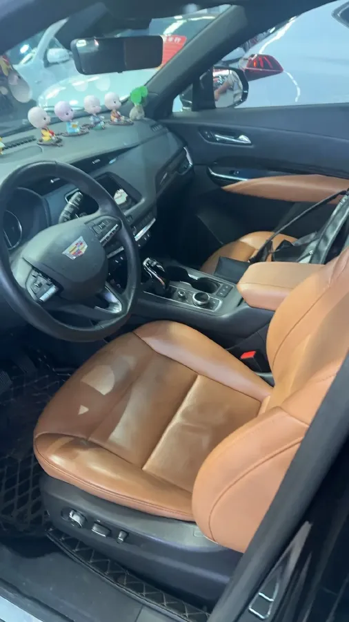 2022 Cadillac XT4 2.0T 237HP L4 9AT,autocango,china used car exporter,china ev exporter,chinese used car exporter,chinese used ev exporter