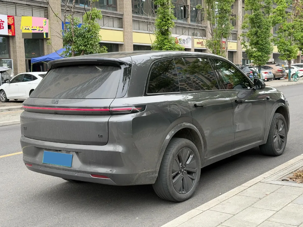 2024 Volvo S60 2.0T 197HP L4 7DCT,autocango,china used car exporter,china ev exporter,chinese used car exporter,chinese used ev exporter