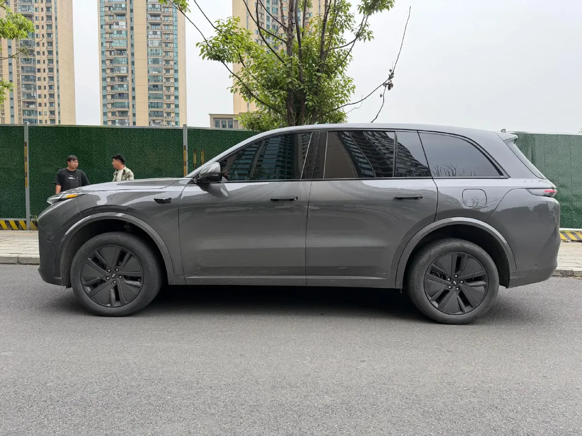2024 Volvo S60 2.0T 197HP L4 7DCT,autocango,china used car exporter,china ev exporter,chinese used car exporter,chinese used ev exporter