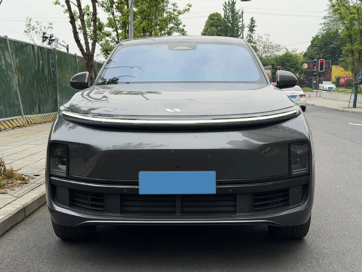 2024 Volvo S60 2.0T 197HP L4 7DCT,autocango,china used car exporter,china ev exporter,chinese used car exporter,chinese used ev exporter