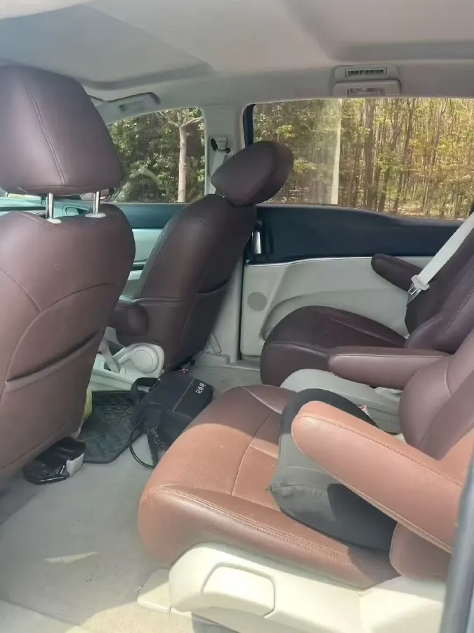 2021 Buick GL8 2.0T 237HP L4 9AT,autocango,china used car exporter,china ev exporter,chinese used car exporter,chinese used ev exporter