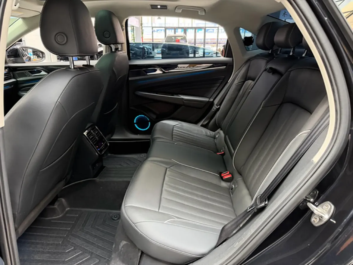 2023 Volkswagen Passat 2.0T 186HP L4 7DCT,autocango,china used car exporter,china ev exporter,chinese used car exporter,chinese used ev exporter