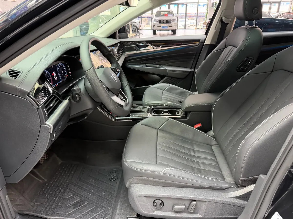 2023 Volkswagen Passat 2.0T 186HP L4 7DCT,autocango,china used car exporter,china ev exporter,chinese used car exporter,chinese used ev exporter