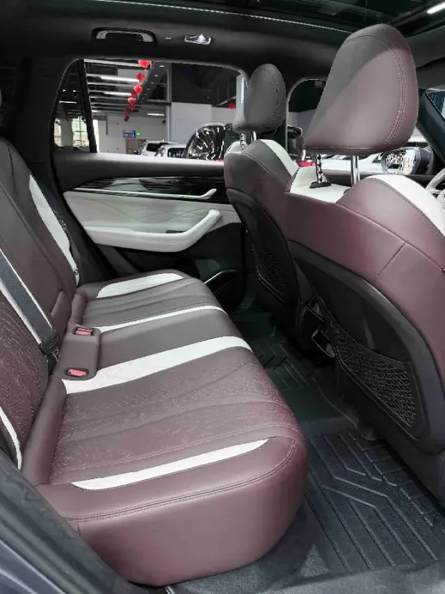 2021 Geely Monjaro 2.0T 218HP L4 7DCT,autocango,china used car exporter,china ev exporter,chinese used car exporter,chinese used ev exporter