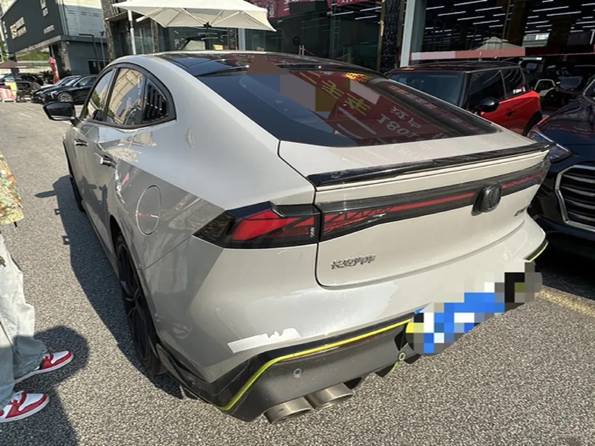 2022 ChangAn UNI-V 1.5T 188HP L4 7DCT,autocango,china used car exporter,china ev exporter,chinese used car exporter,chinese used ev exporter