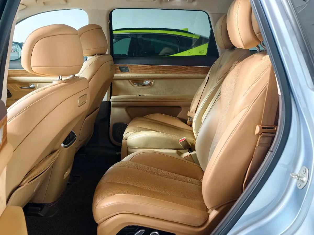 2024 AITO AITO M7 1.5T 152HP L4 REEV 40KWH,autocango,china used car exporter,china ev exporter,chinese used car exporter,chinese used ev exporter