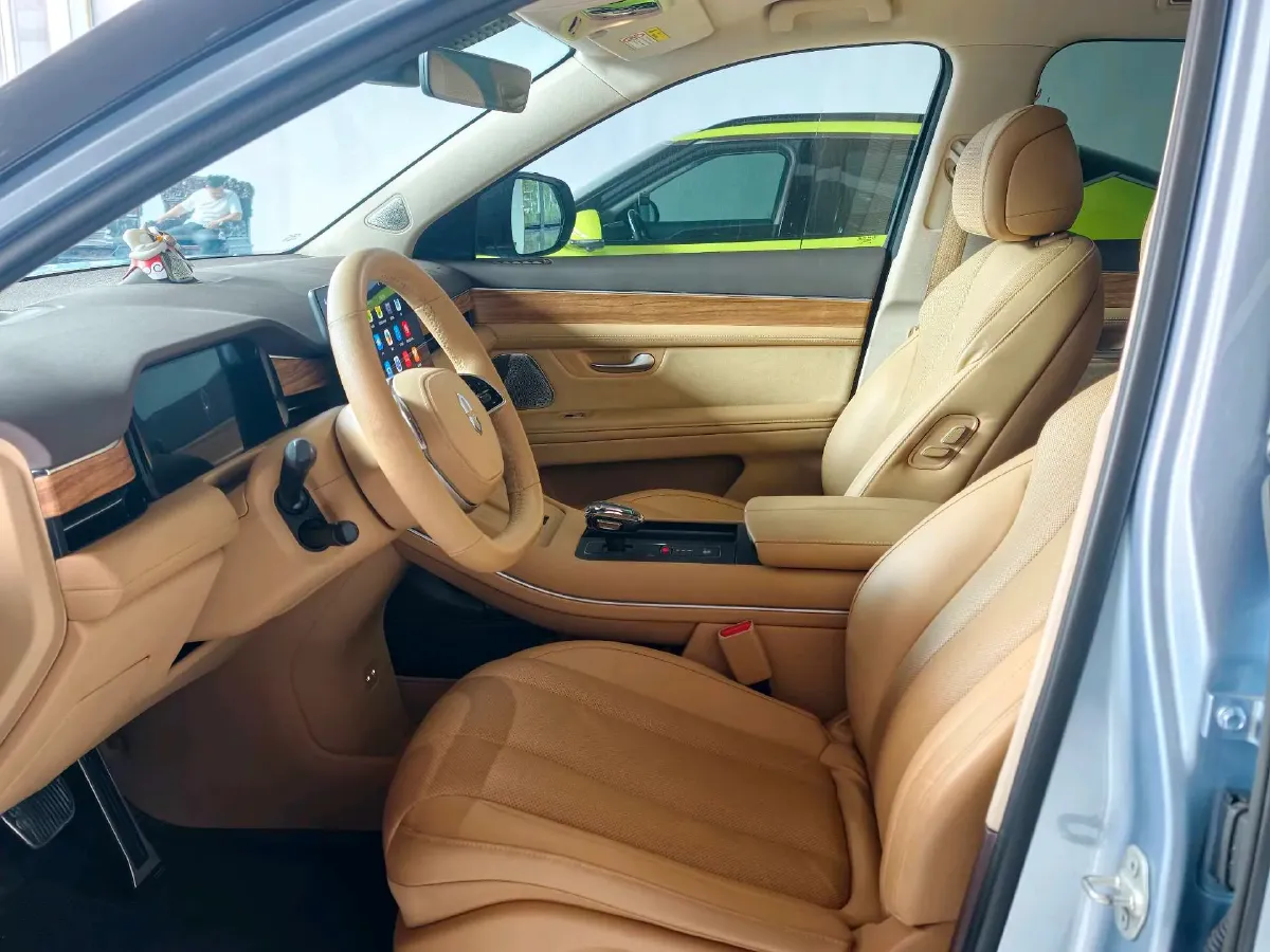 2024 AITO AITO M7 1.5T 152HP L4 REEV 40KWH,autocango,china used car exporter,china ev exporter,chinese used car exporter,chinese used ev exporter