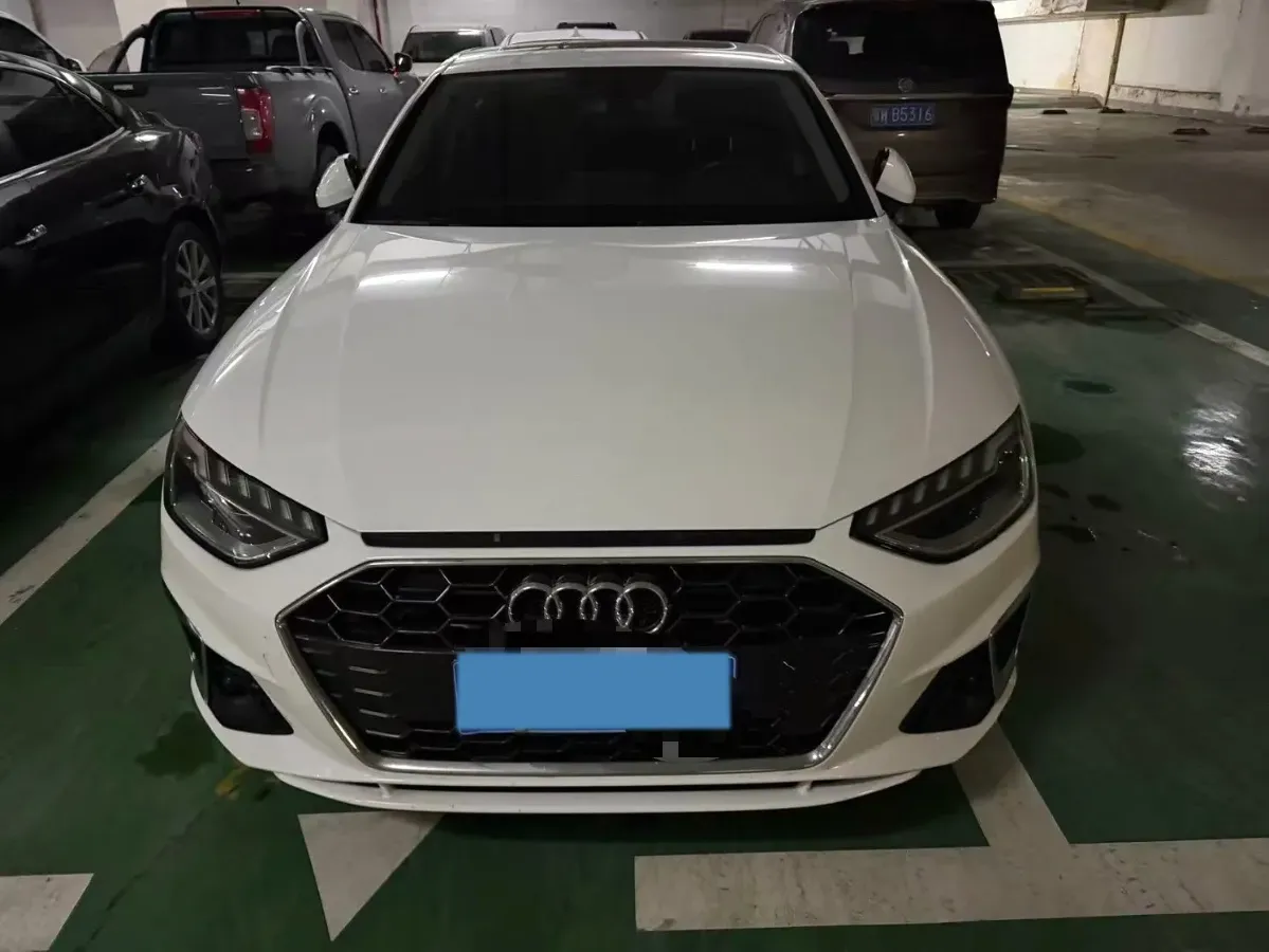 2020 Audi A4L 2.0T 190HP L4 7DCT,autocango,china used car exporter,china ev exporter,chinese used car exporter,chinese used ev exporter