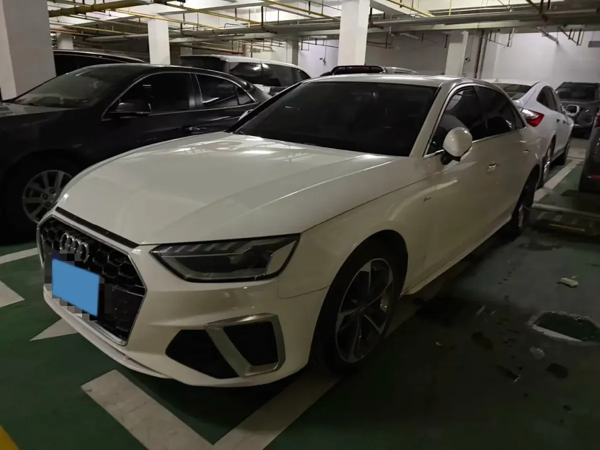 2020 Audi A4L 2.0T 190HP L4 7DCT,autocango,china used car exporter,china ev exporter,chinese used car exporter,chinese used ev exporter