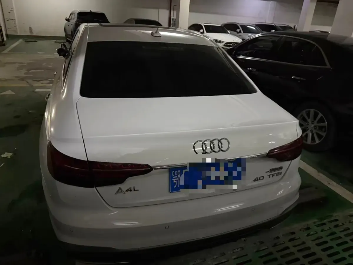 2020 Audi A4L 2.0T 190HP L4 7DCT,autocango,china used car exporter,china ev exporter,chinese used car exporter,chinese used ev exporter