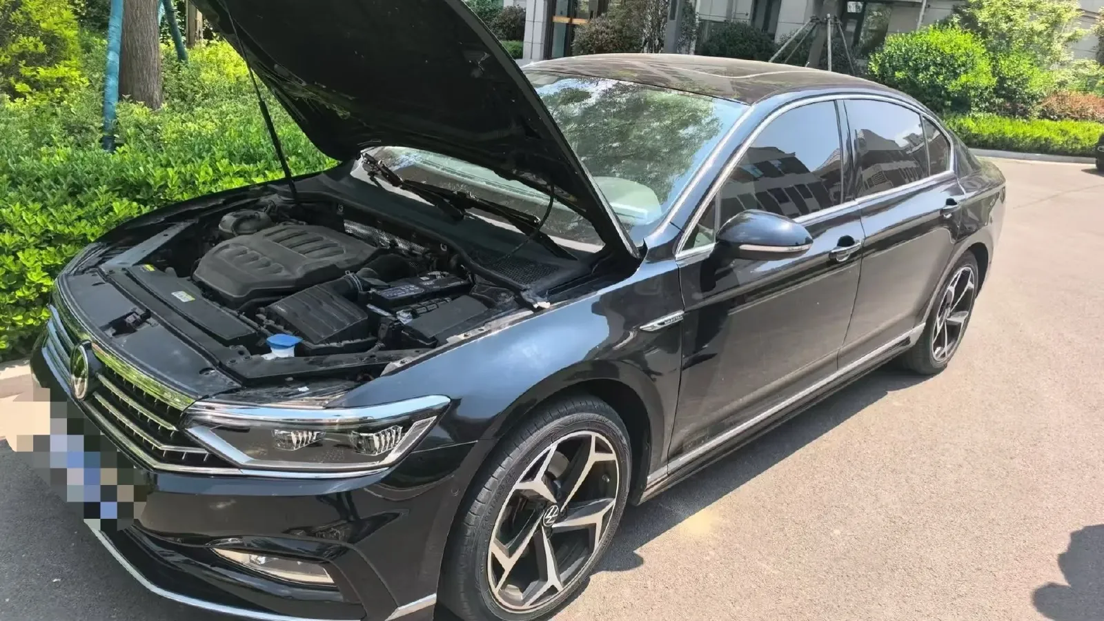 2023 Volkswagen Magotan 2.0T 220HP L4 7DCT,autocango,china used car exporter,china ev exporter,chinese used car exporter,chinese used ev exporter