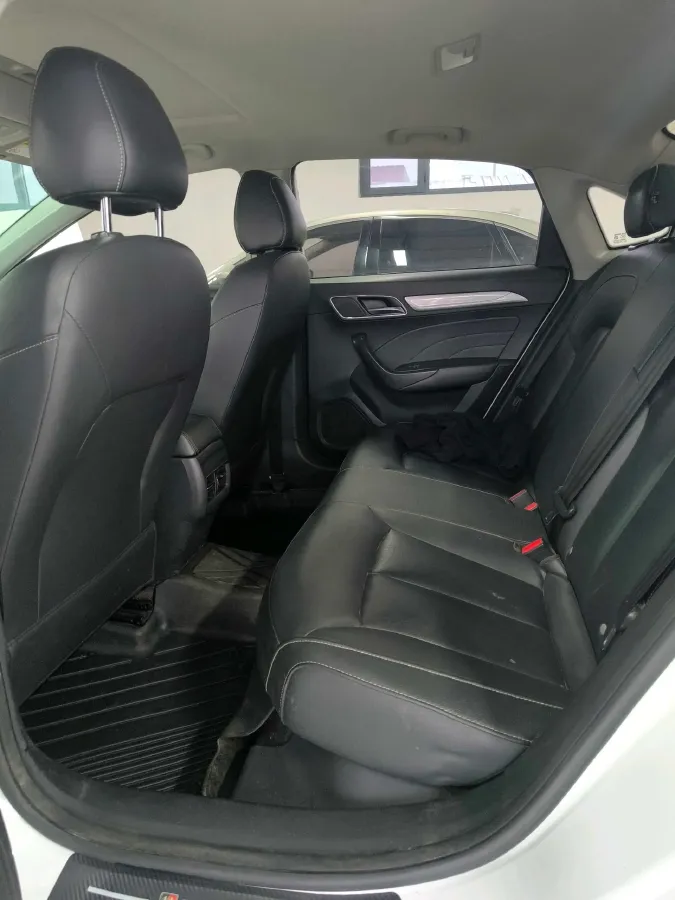 2019 Roewe i6 1.5T 169HP L4 AMT PHEV 9.1KWH,autocango,china used car exporter,china ev exporter,chinese used car exporter,chinese used ev exporter