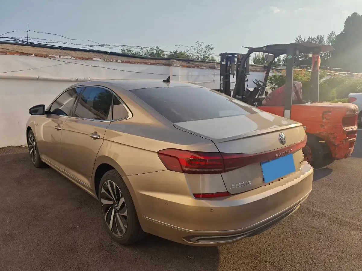 2021 Volkswagen Passat 2.0T 186HP L4 7DCT,autocango,china used car exporter,china ev exporter,chinese used car exporter,chinese used ev exporter