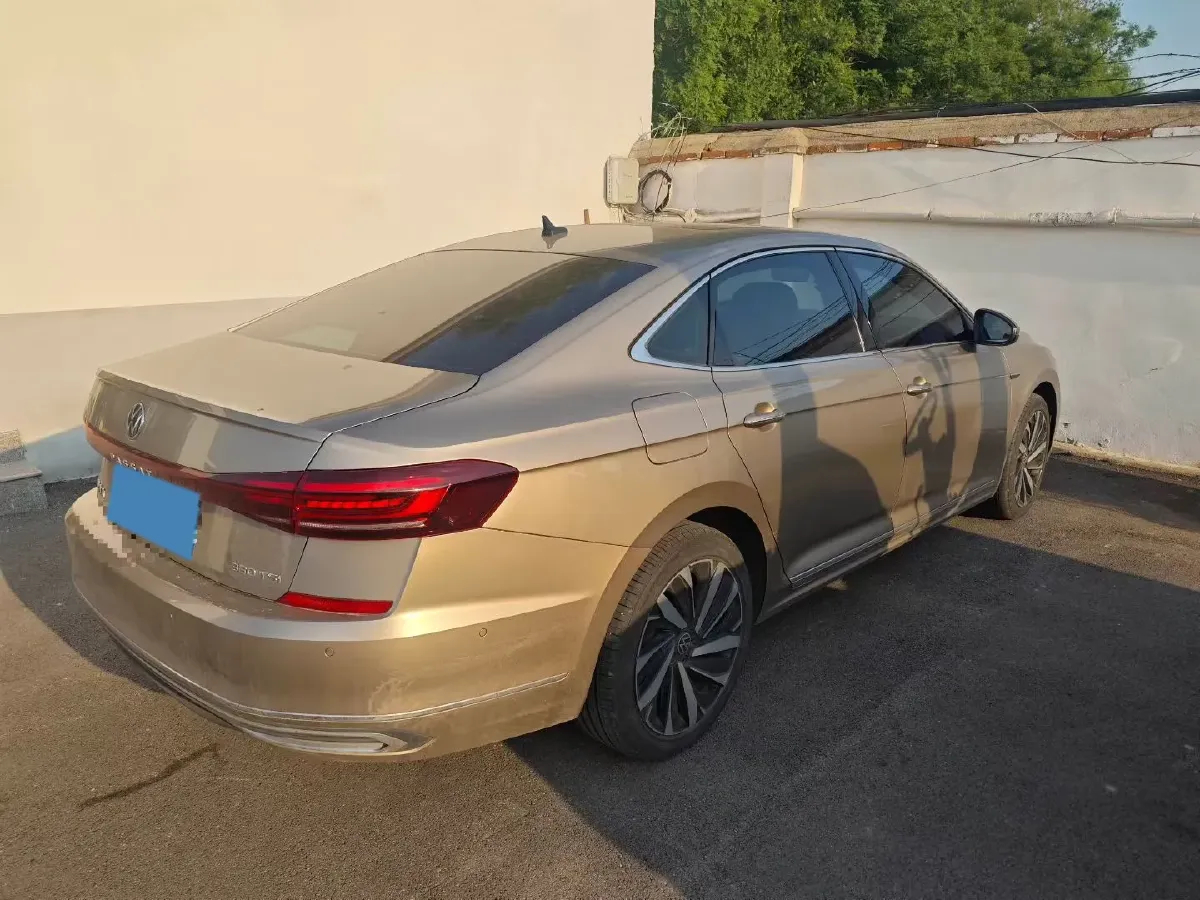 2021 Volkswagen Passat 2.0T 186HP L4 7DCT,autocango,china used car exporter,china ev exporter,chinese used car exporter,chinese used ev exporter
