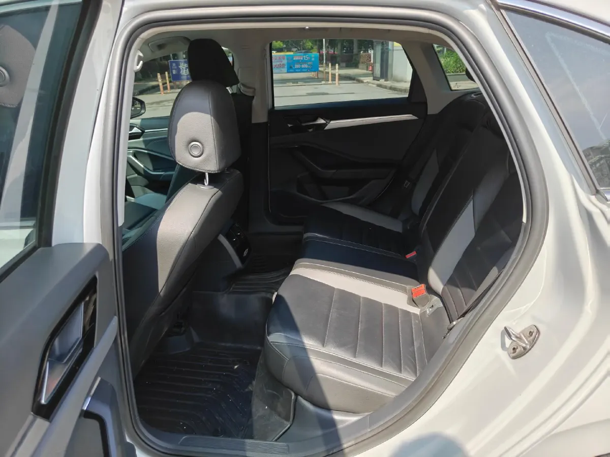 2019 Isuzu LingTuo 2.5T 129HP L4 6MT,autocango,china used car exporter,china ev exporter,chinese used car exporter,chinese used ev exporter