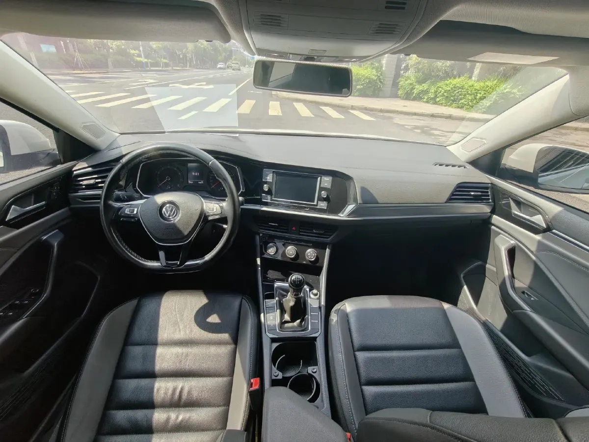 2019 Isuzu LingTuo 2.5T 129HP L4 6MT,autocango,china used car exporter,china ev exporter,chinese used car exporter,chinese used ev exporter