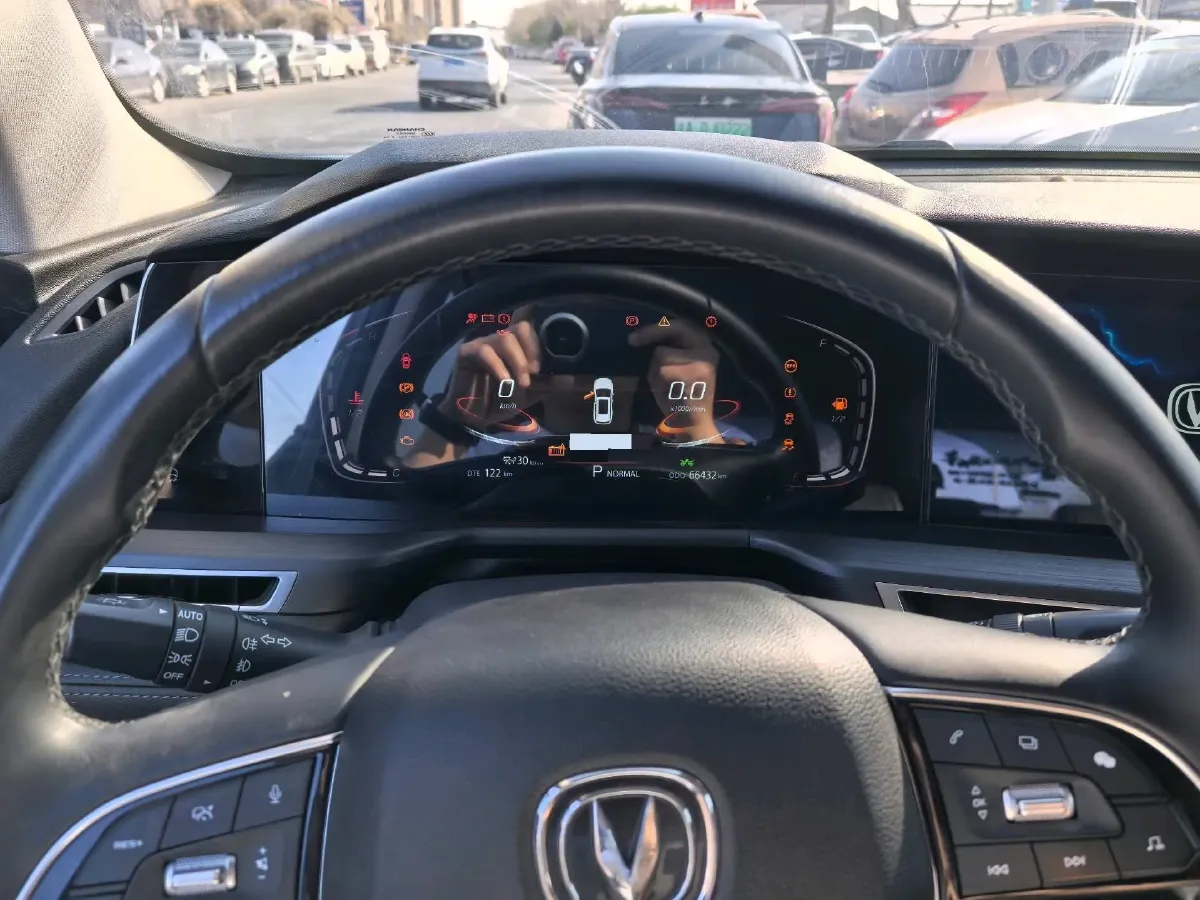 2020 ChangAn CS75 Plus 2.0T 233HP L4 8AT,autocango,china used car exporter,china ev exporter,chinese used car exporter,chinese used ev exporter