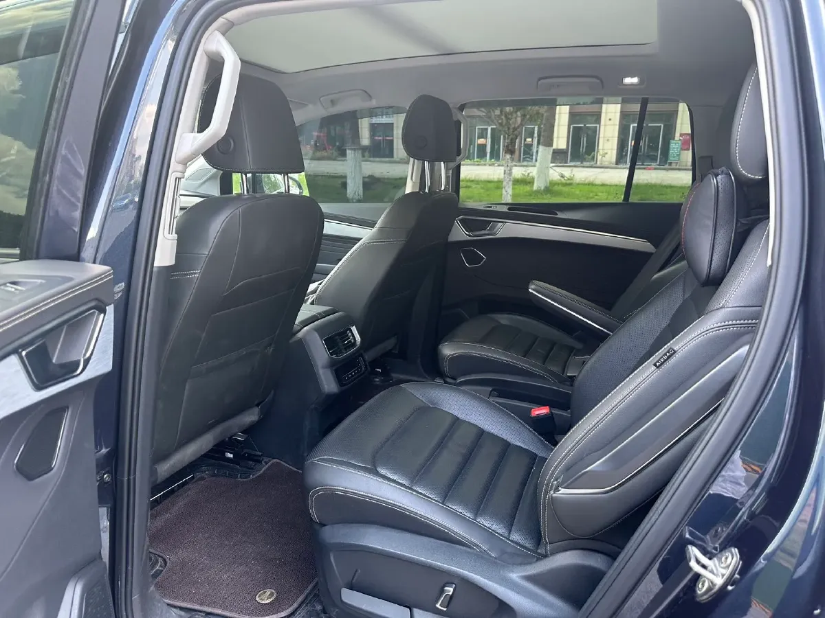 2022 Volkswagen Talagon 2.0T 220HP L4 7DCT,autocango,china used car exporter,china ev exporter,chinese used car exporter,chinese used ev exporter
