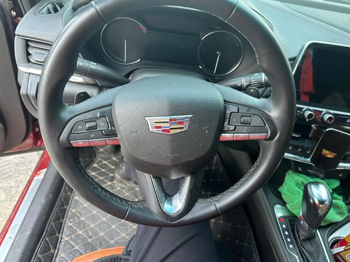 2021 Cadillac CT4 2.0T 237HP L4 8AT,autocango,china used car exporter,china ev exporter,chinese used car exporter,chinese used ev exporter