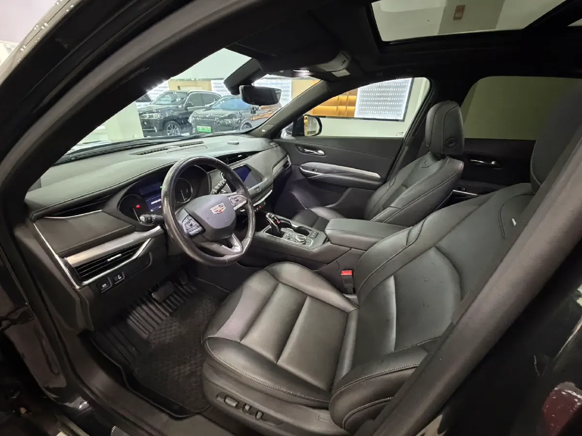 2020 Cadillac XT4 2.0T 241HP L4 9AT,autocango,china used car exporter,china ev exporter,chinese used car exporter,chinese used ev exporter